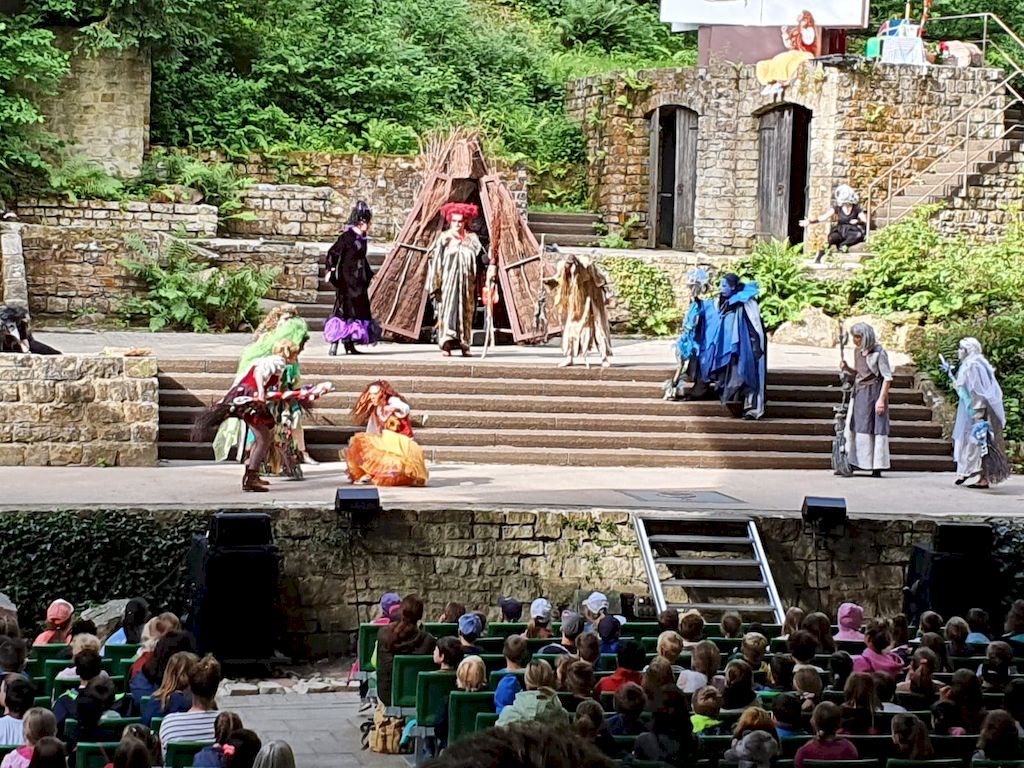 Freilichtbühne Porta Kleine Hexe